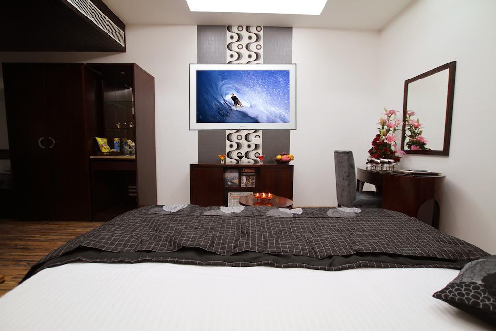 Hotel Prem Plaza Karnāl 외부 사진