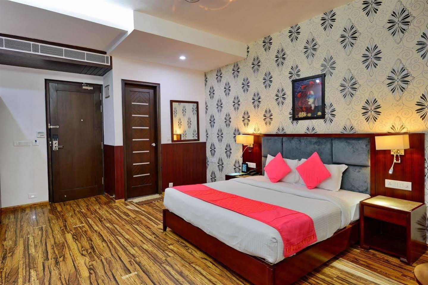 Hotel Prem Plaza Karnāl 외부 사진