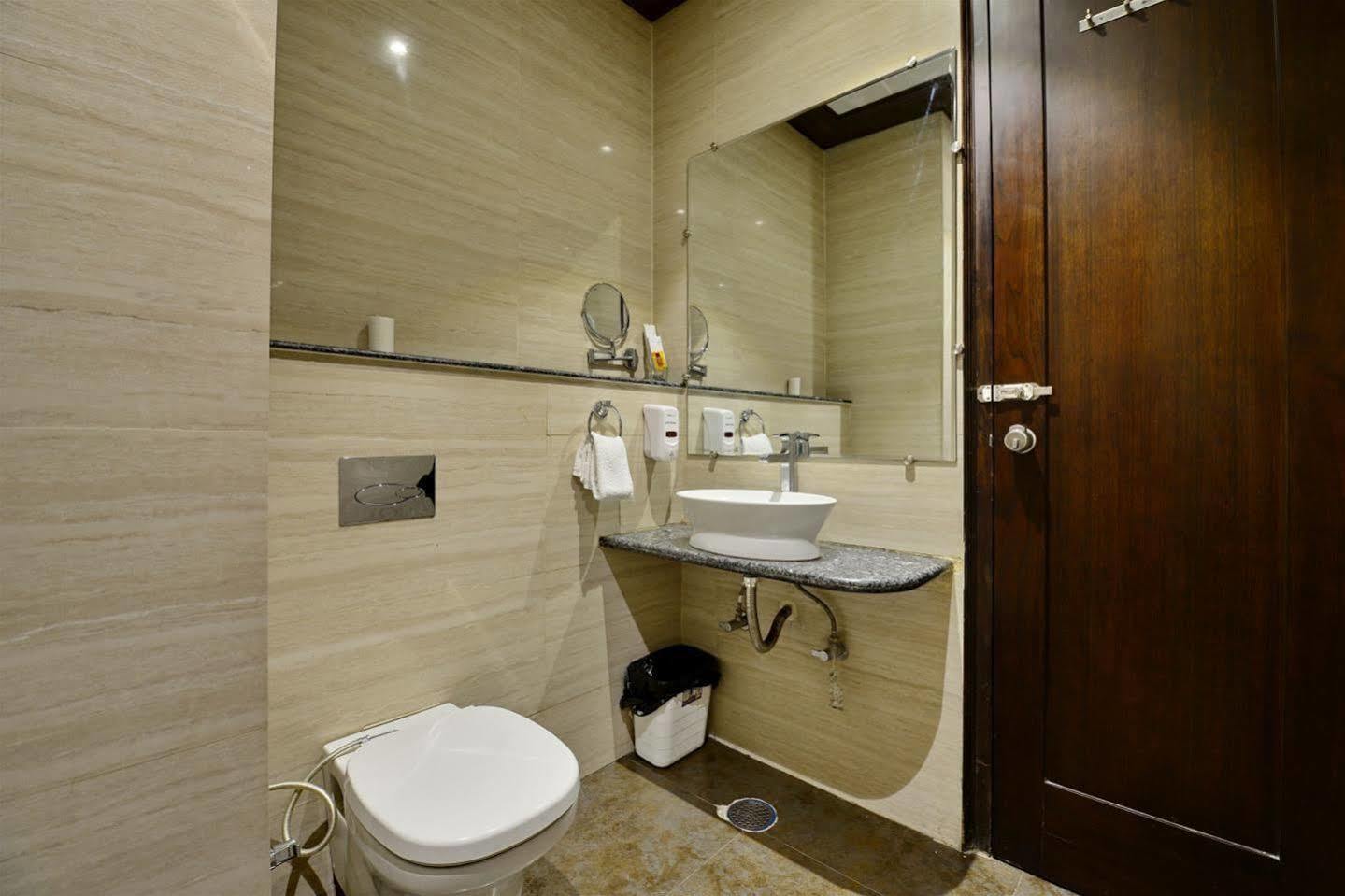 Hotel Prem Plaza Karnāl 외부 사진