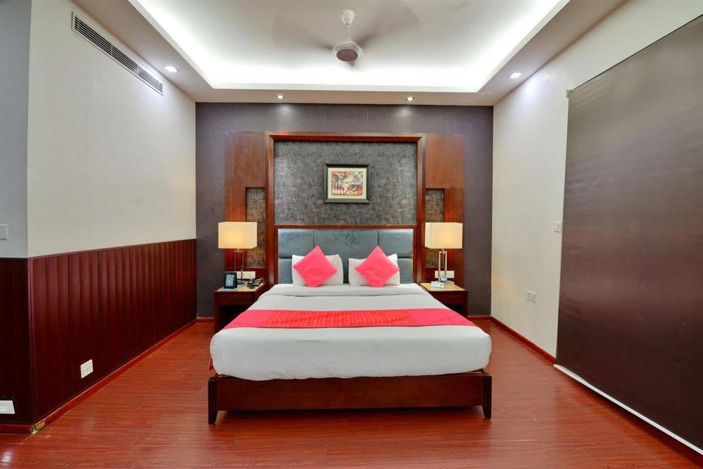 Hotel Prem Plaza Karnāl 외부 사진